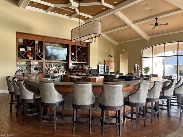 2295 Carrington CT 1-101, Naples, FL 34109