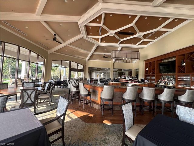 2295 Carrington CT 1-101, Naples, FL 34109