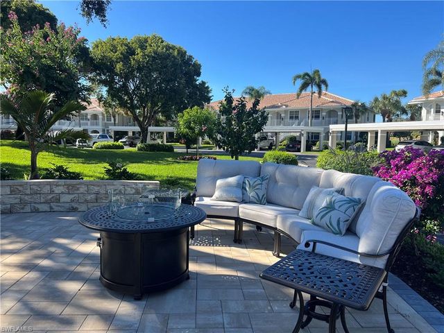 2295 Carrington CT 1-101, Naples, FL 34109