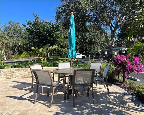 2295 Carrington CT 1-101, Naples, FL 34109