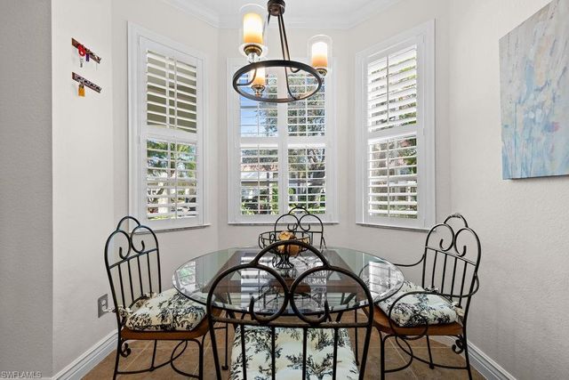 2295 Carrington CT 1-101, Naples, FL 34109