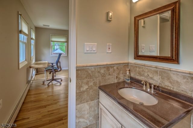 119 Turtleback Rd, Washington Twp., NJ 07830