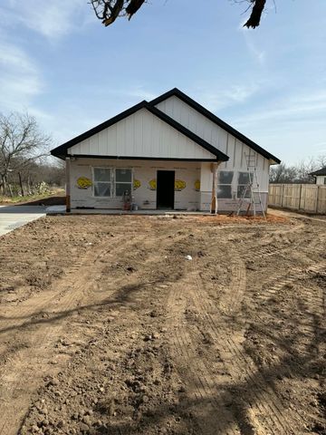 1415 Cloverleaf Road, Bellmead, TX 76705