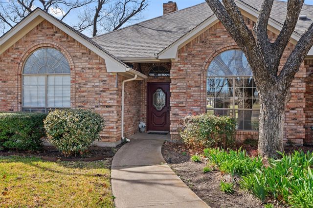 8908 Woodlawn Drive, Granbury, TX 76049