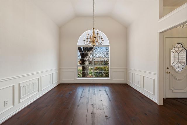8908 Woodlawn Drive, Granbury, TX 76049