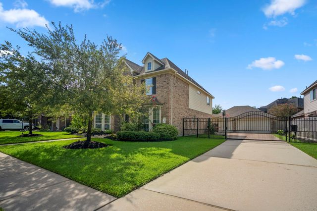 21007 Twisted Leaf Drive, Cypress, TX 77433