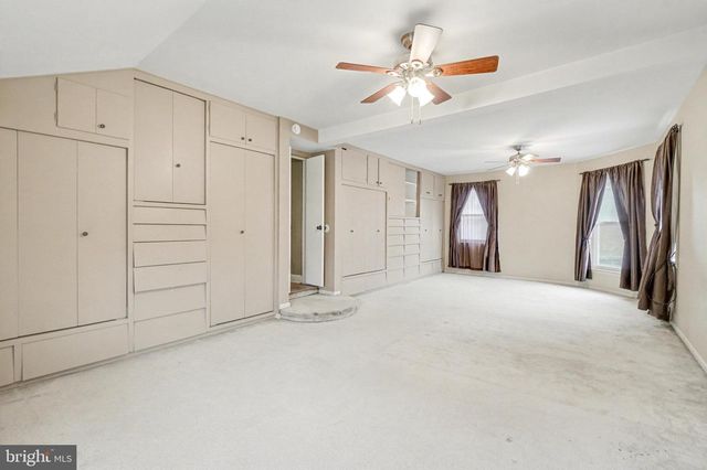 543 MARKET ST, Millersburg, PA 17061