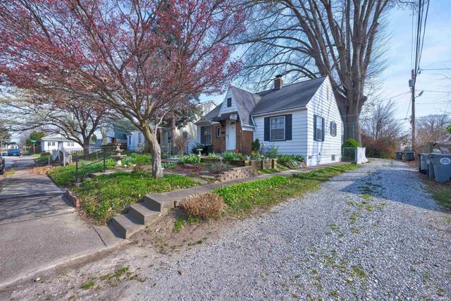 1059 Waggoner Avenue, Evansville, IN 47714