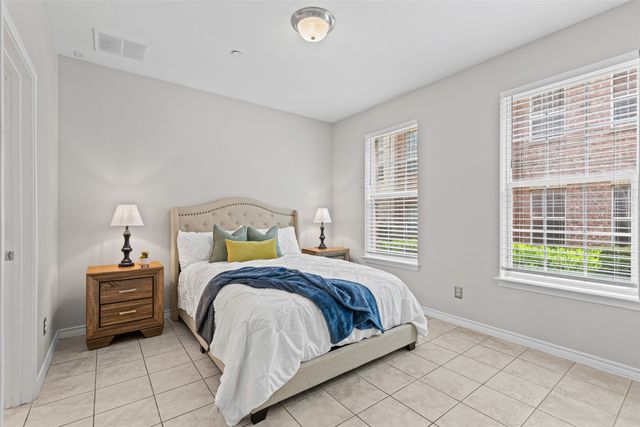 15759 Seabolt 44, Addison, TX 75001