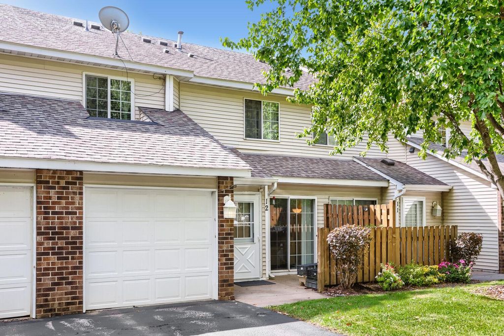 7026 19th Street N 12, Oakdale, MN 55128 — exterior