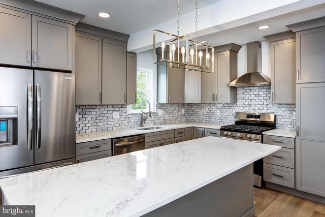 13 WILKINS AVE, Haddonfield, NJ 08033