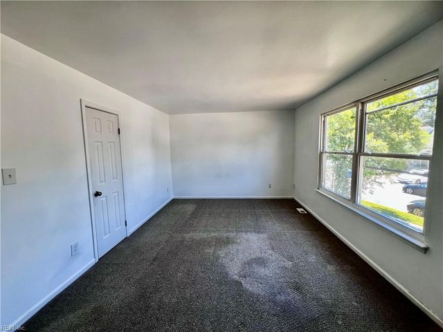 196 Thalia Trace DR, Virginia Beach, VA 23452