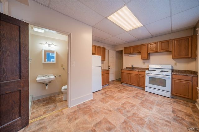 1714 Valley Drive 16, Syracuse, NY 13207