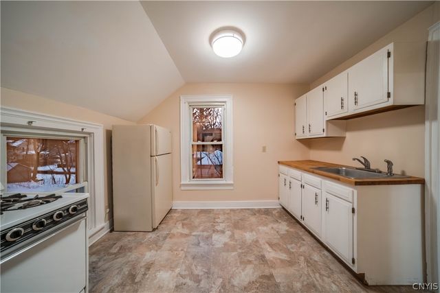 1714 Valley Drive 16, Syracuse, NY 13207