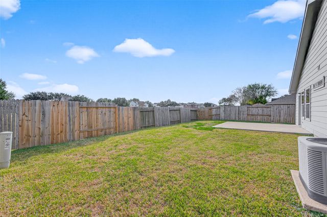 1319 Emilee Court, Rosenberg, TX 77471