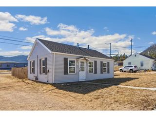 344 4th St, Estes Park, CO 80517