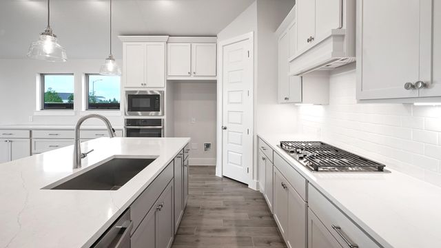 3808 Sonesta ST, Lockhart, TX 78644