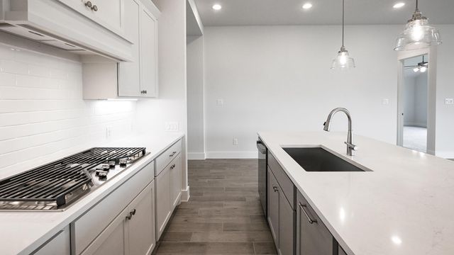 3808 Sonesta ST, Lockhart, TX 78644