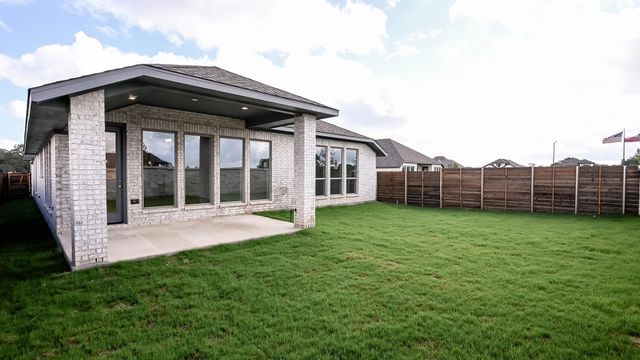 3808 Sonesta ST, Lockhart, TX 78644