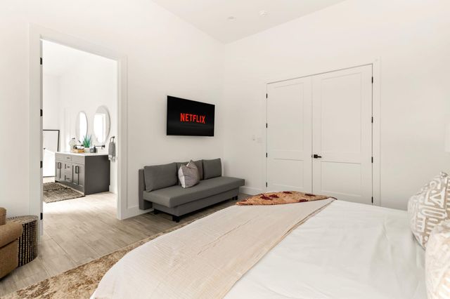 256 Charro Vista DR, Driftwood, TX 78619