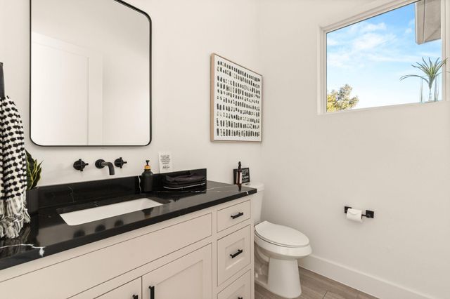 256 Charro Vista DR, Driftwood, TX 78619