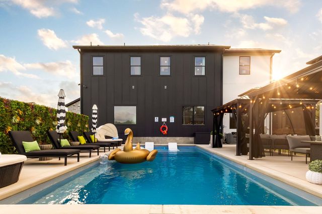 256 Charro Vista DR, Driftwood, TX 78619