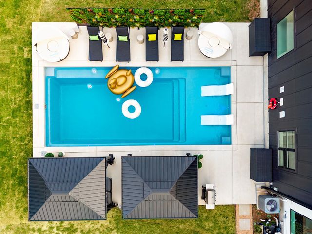 256 Charro Vista DR, Driftwood, TX 78619