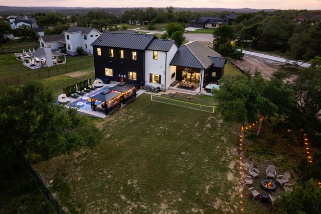 256 Charro Vista DR, Driftwood, TX 78619