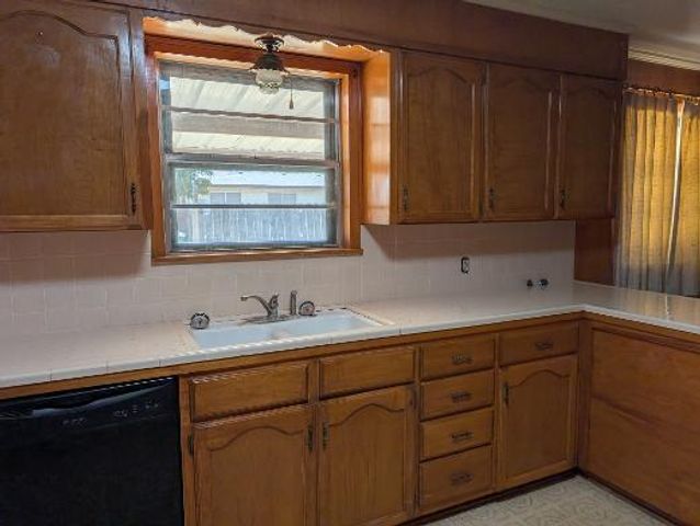 1818 A & M, San Angelo, TX 76904