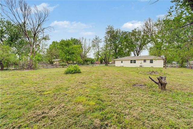 2104 Wood Street, Rogers, AR 72756
