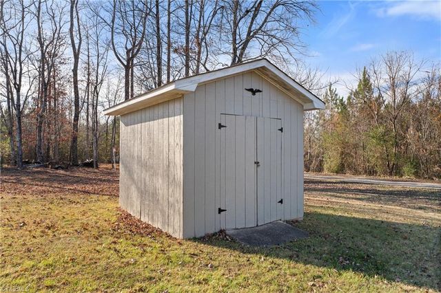 318 Collins Road, Elkin, NC 28621