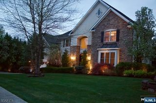 5 Young Court, East Hanover Twp, NJ 07936