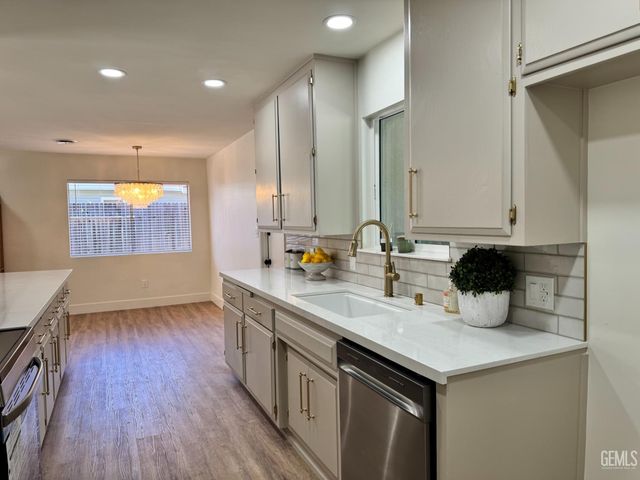 200 Carr Street, Bakersfield, CA 93309