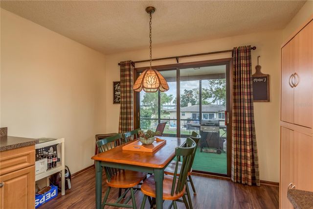 1462 LAKEVIEW DRIVE, Tarpon Springs, FL 34689