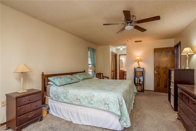 1462 LAKEVIEW DRIVE, Tarpon Springs, FL 34689