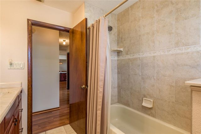 1462 LAKEVIEW DRIVE, Tarpon Springs, FL 34689