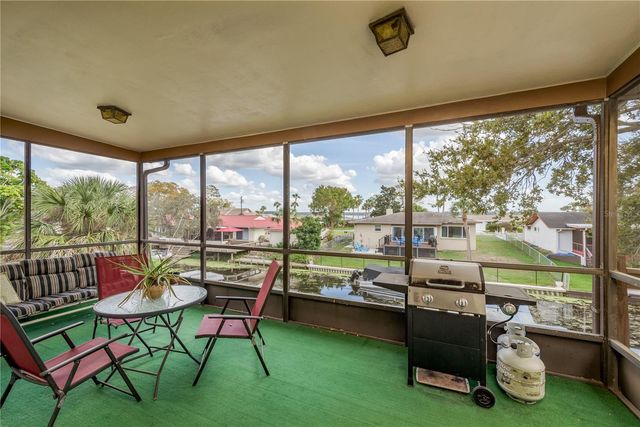 1462 LAKEVIEW DRIVE, Tarpon Springs, FL 34689