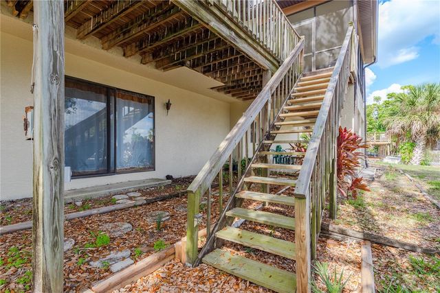 1462 LAKEVIEW DRIVE, Tarpon Springs, FL 34689