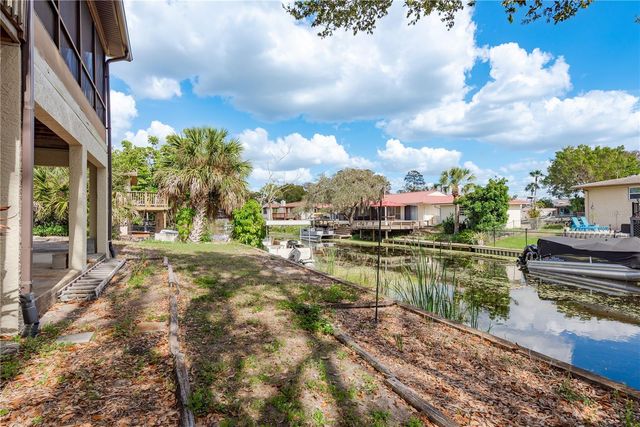 1462 LAKEVIEW DRIVE, Tarpon Springs, FL 34689