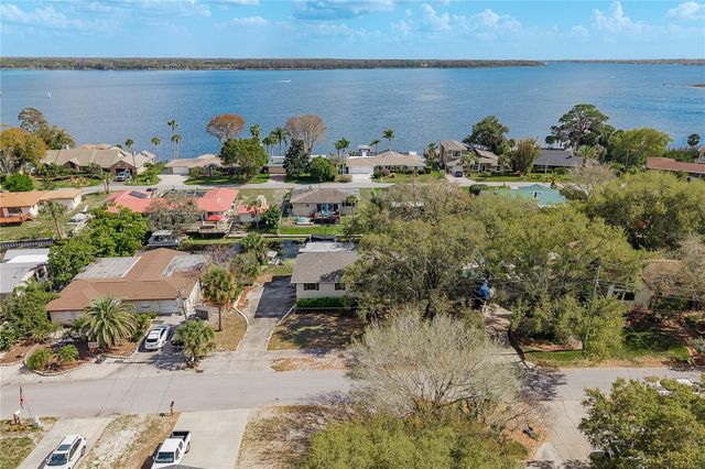 1462 LAKEVIEW DRIVE, Tarpon Springs, FL 34689