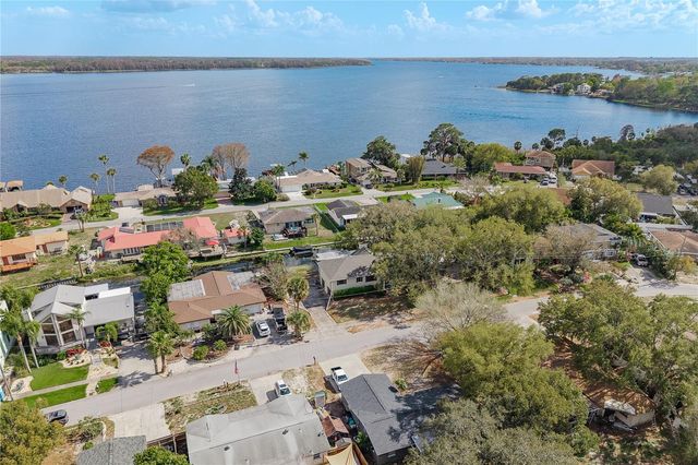 1462 LAKEVIEW DRIVE, Tarpon Springs, FL 34689