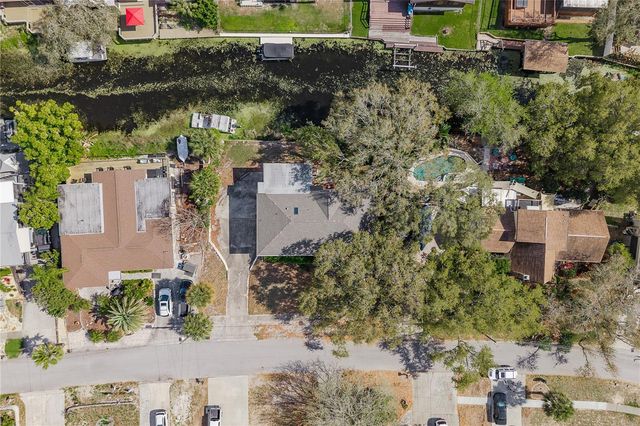 1462 LAKEVIEW DRIVE, Tarpon Springs, FL 34689