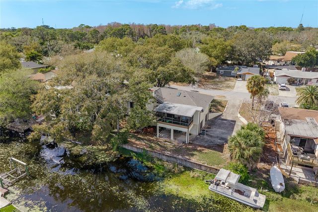 1462 LAKEVIEW DRIVE, Tarpon Springs, FL 34689