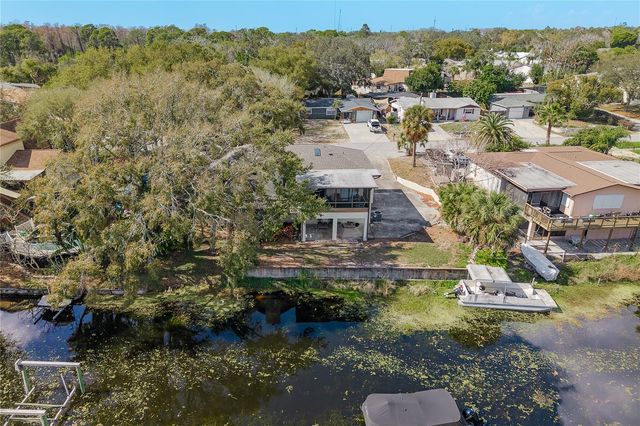 1462 LAKEVIEW DRIVE, Tarpon Springs, FL 34689