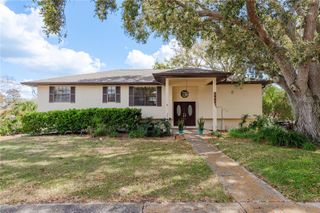 1462 LAKEVIEW DRIVE, Tarpon Springs, FL 34689