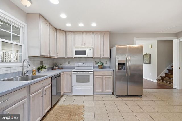 7246 POMMEL DR, Sykesville, MD 21784
