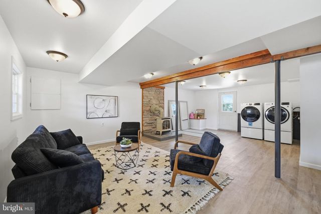 7246 POMMEL DR, Sykesville, MD 21784