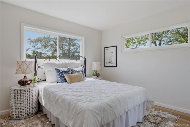 16 Meadow Lane, Westhampton Beach, NY 11978