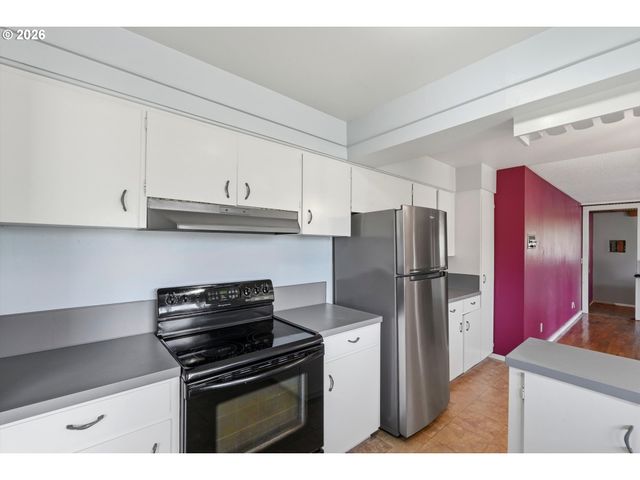 12285 Sw 116TH Ave, Tigard, OR 97223