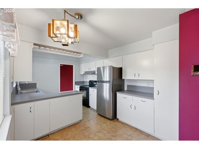 12285 Sw 116TH Ave, Tigard, OR 97223